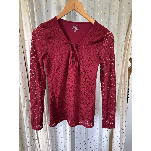 NWT Hollister Must Have Collection Floral Lace Front Lace Up Tie Long Sleeve Top - Picture 2 of 5